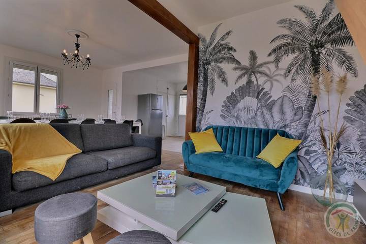 Gîte pour 11 personnes, avec Terrasse ainsi que Jardin et Vue à Saint-Méen-le-Grand