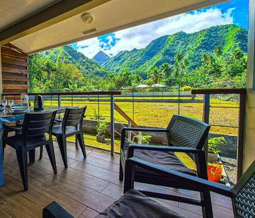 Gîte pour 3 personnes, avec vue et jardin dans Teahupo'o
