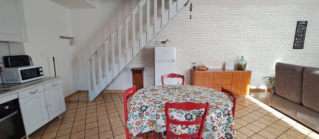 Gîte pour 4 personnes, avec terrasse, animaux acceptés à Bourg-Argental - 2