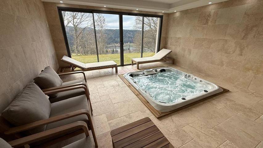 Hôtel pour 2 personnes, avec Terrasse et Jacuzzi ainsi que Jardin et Vue