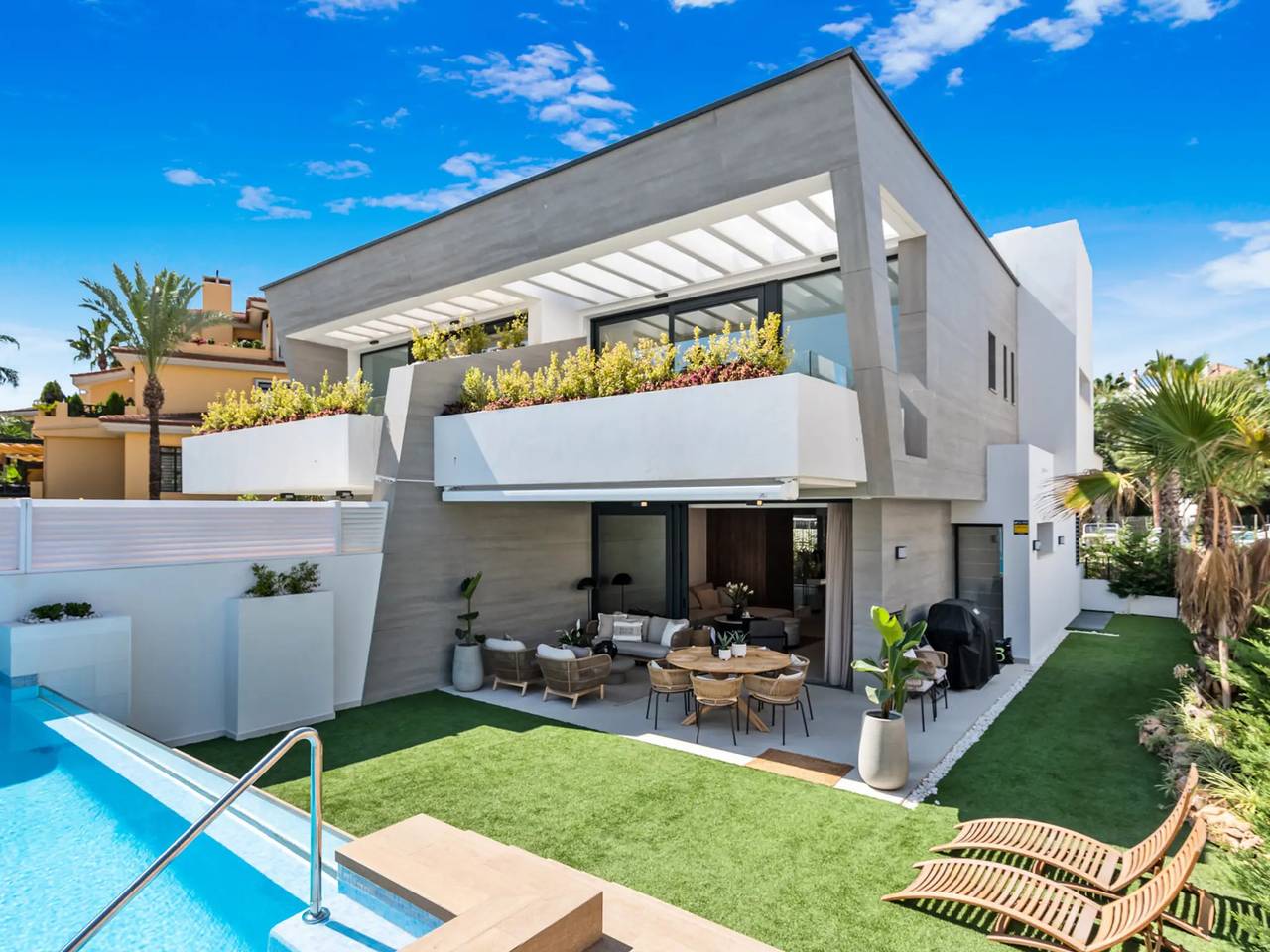 Casa 10 Personas in Marbella West, Marbella