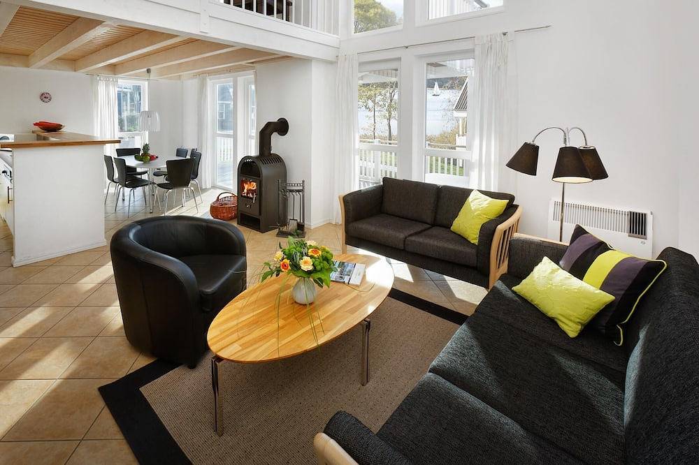 Ferienhaus „Fünen“ 111² für 6+2 Pers. im Schlosspark Bad Saarow, Sauna, Whirlpool und Kamin in Bad Saarow, Dahme-Seengebiet