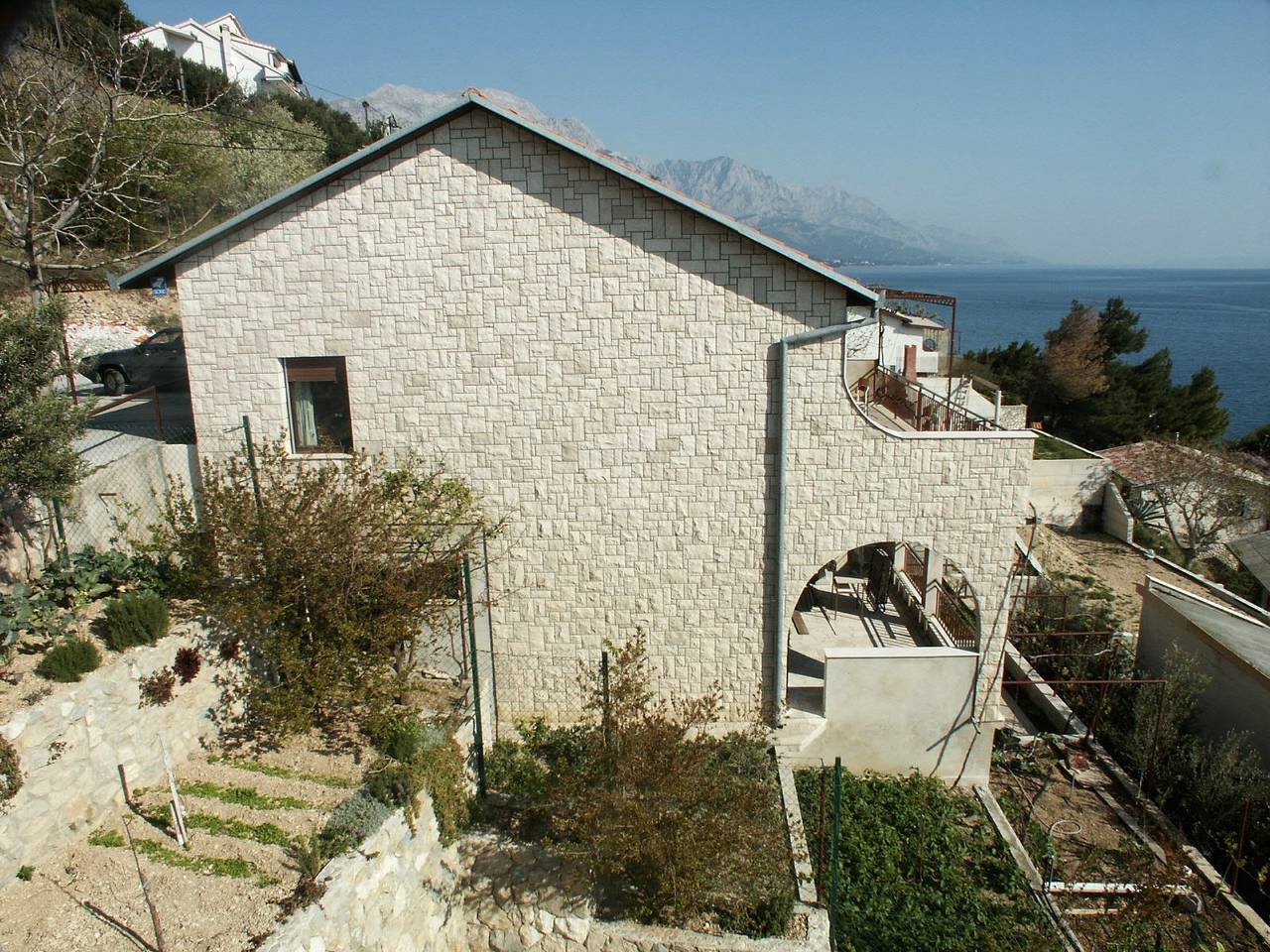 Ganze Wohnung, 2-Zimmer-Ferienwohnung am Strand Pisak, Omis A-658-b in Pisak, Omis-Riviera