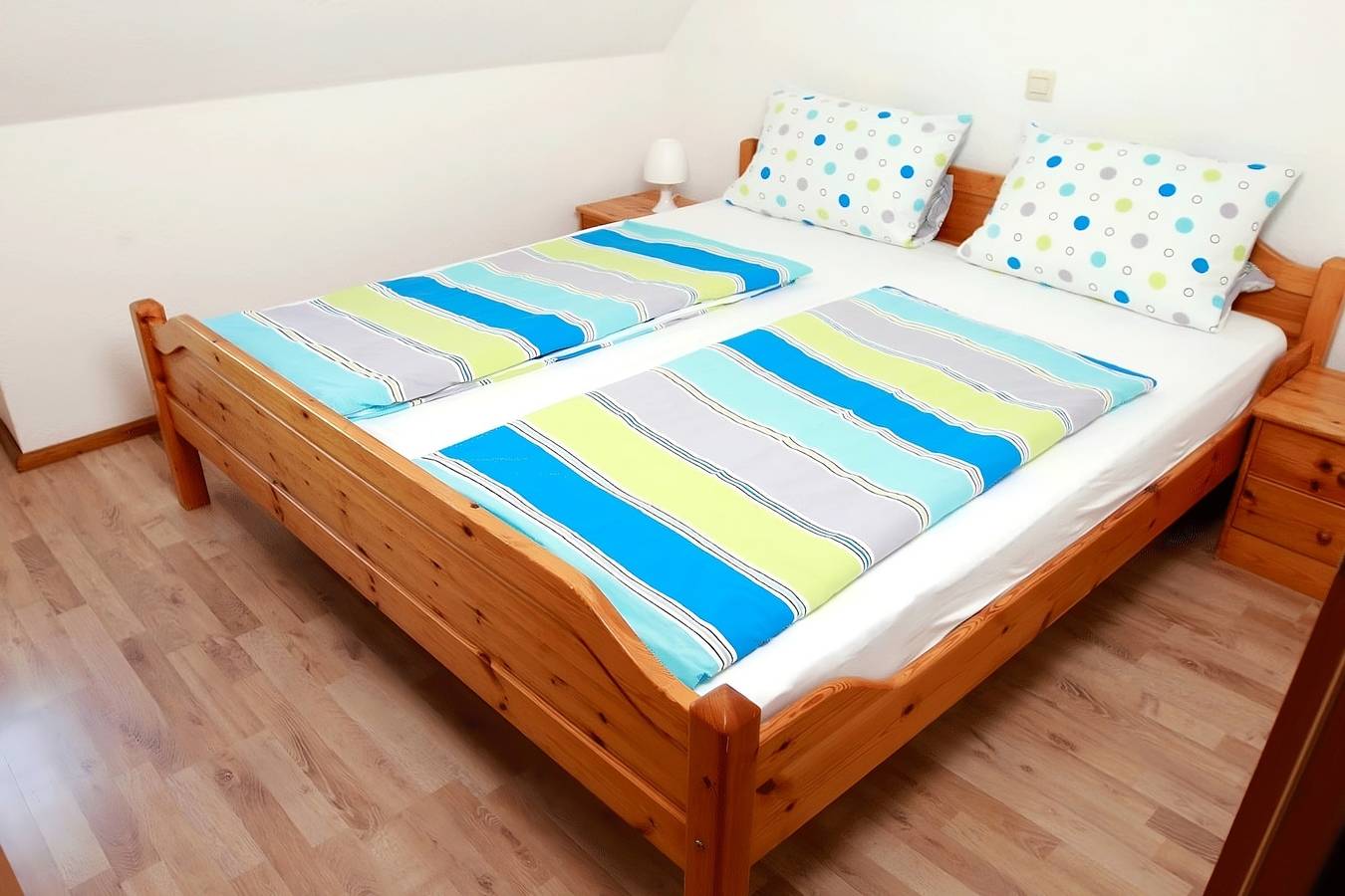 Ganze Wohnung, Ferienwohnung 3, 70 Qm' mit Gemeinschaftsgarten, Balkon und Wlan in Owingen, Region Bodensee-Oberschwaben