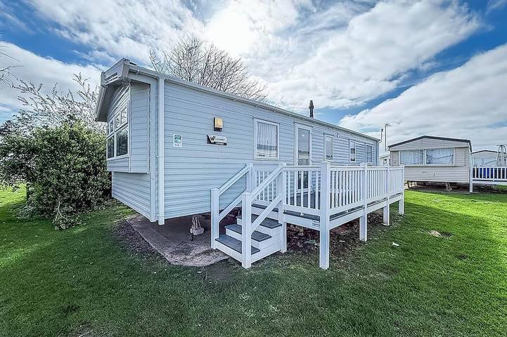Static caravan for 8 people in Suffolk