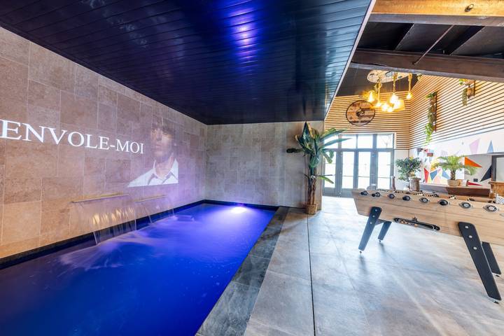 Gîte pour 12 personnes, avec jacuzzi ainsi que jardin et terrasse, animaux acceptés - 1