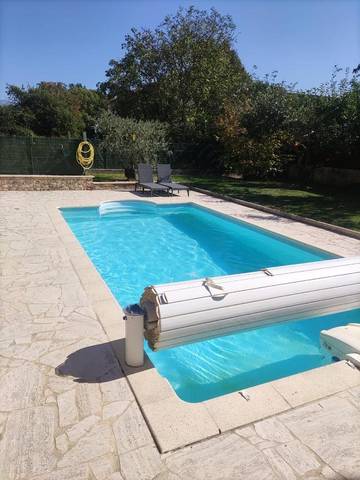 Gîte pour 4 personnes, avec piscine ainsi que jardin et vue à Bras-d'Asse