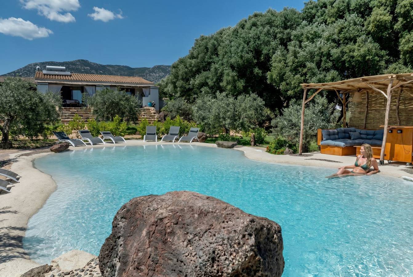 Ganze Ferienwohnung, Ferienwohnung für 6 Personen mit Pool in Orosei, Golf von Orosei