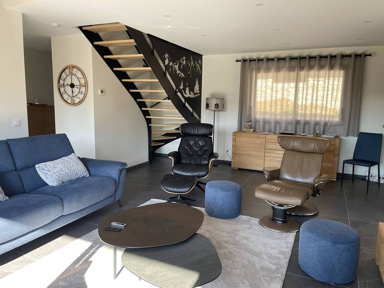 Modernes Haus in Villard-de-Lans mit 8 Betten, Parkplatz und Wifi in Villard-de-Lans, Parc naturel régional du Vercors