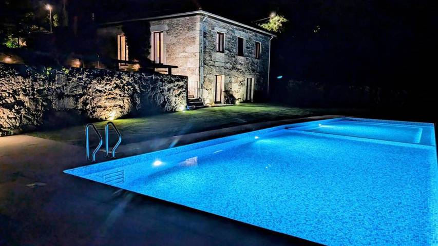 Villa für 12 Personen, mit Ausblick und Pool sowie Garten und Kinderpool - 1