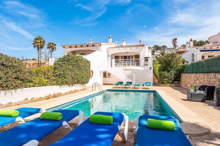 Villa for 8 people, with terrace in Platja Son Bou