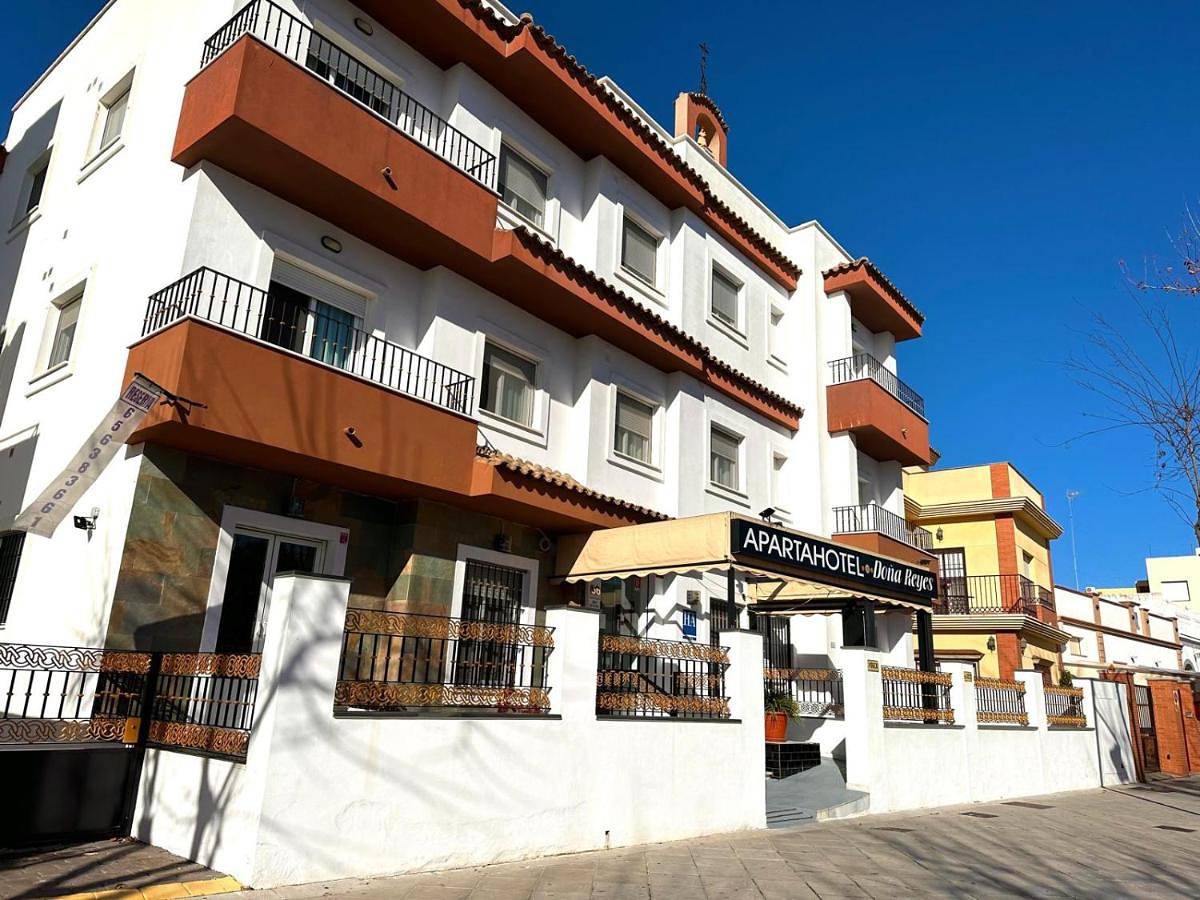 Apartahotel Doña Reyes in Chipiona, Costa de la Luz