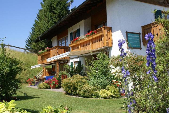 Ferienwohnung für 4 Personen, mit Seeblick und Ausblick sowie Garten