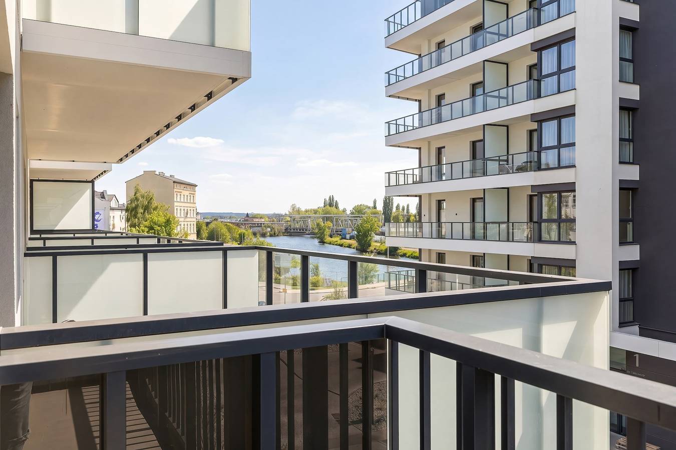 Studio entier, Functional Studio with Balcony | Parking | River View in Szczecin, Mer Baltique polonaise