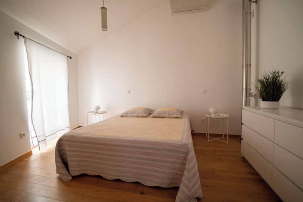 Charming village house in the heart of the Luberon in Oppède, Parque natural regional del Luberon