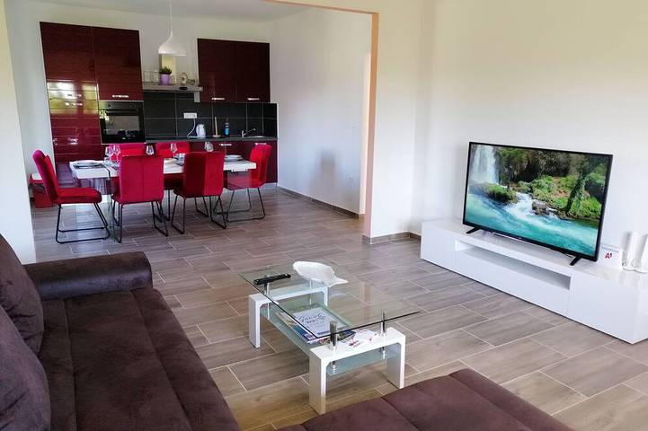 Smještaj za odmor za 5 osoba, s Balkon i Vrt u Zemunik (Zadarska regija)