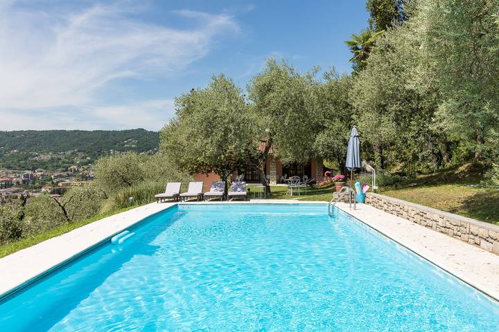 Villa für 6 Personen, mit Balkon und Pool sowie Garten in Salò - 4
