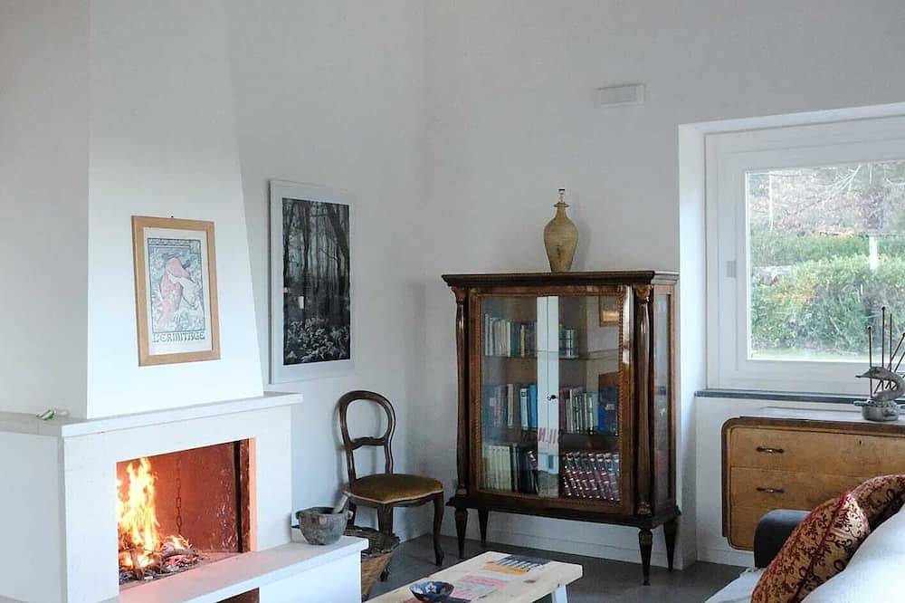 Casa Rosa, Miloagriproduction in Milo, Etna