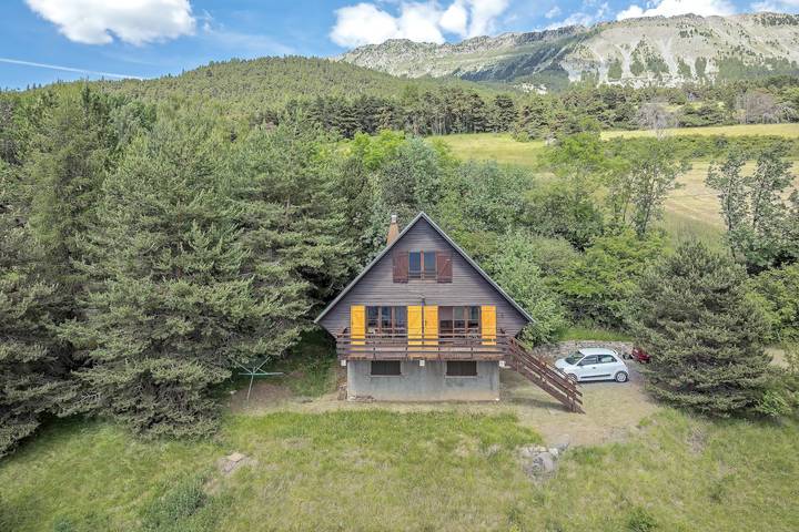 Ferienhaus für 6 Personen, mit Garten und Balkon in Alpes-de-Haute-Provence