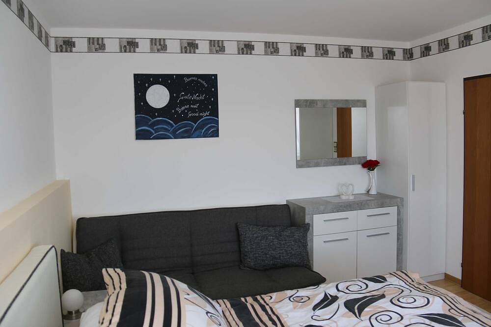 Ganze Wohnung, Ferienwohnung Höbart - Zwei Doppelzimmer ,Wohnküche, Bad, Wc Und Vorraum in Dorfstetten (Waldviertel), Dorfstetten
