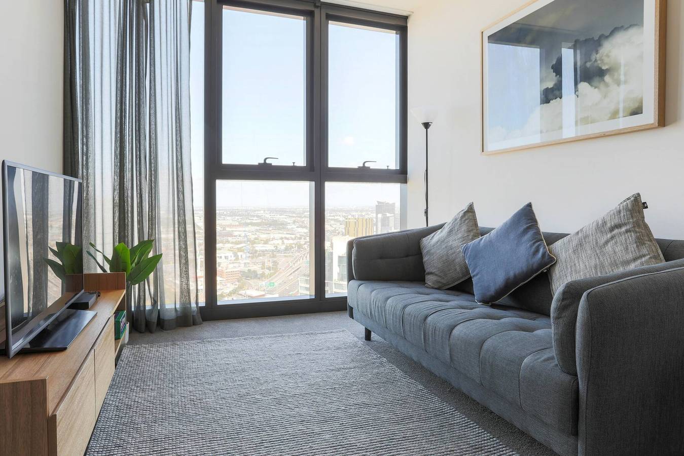 Entire apartment, Southbank 2Br High City Views enjoy Wine, Gym, Pool, Wifi in Southbank, Melbourne