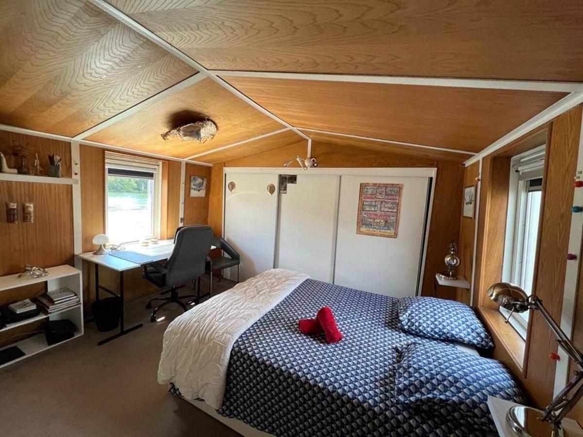 Appartement entier, Three-Bedroom Apartment with Water View in Juvisy-sur-Orge, Essonne
