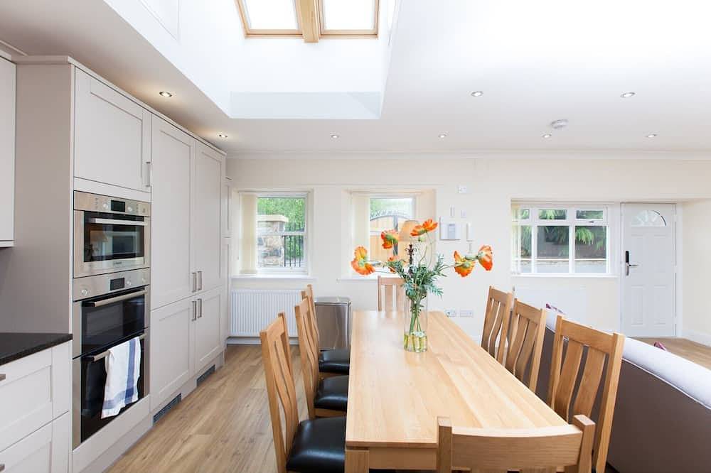 Historische stenen gebouwde 4Br Cottage voor 8 W / parkeren in Edinburgh, Lothian