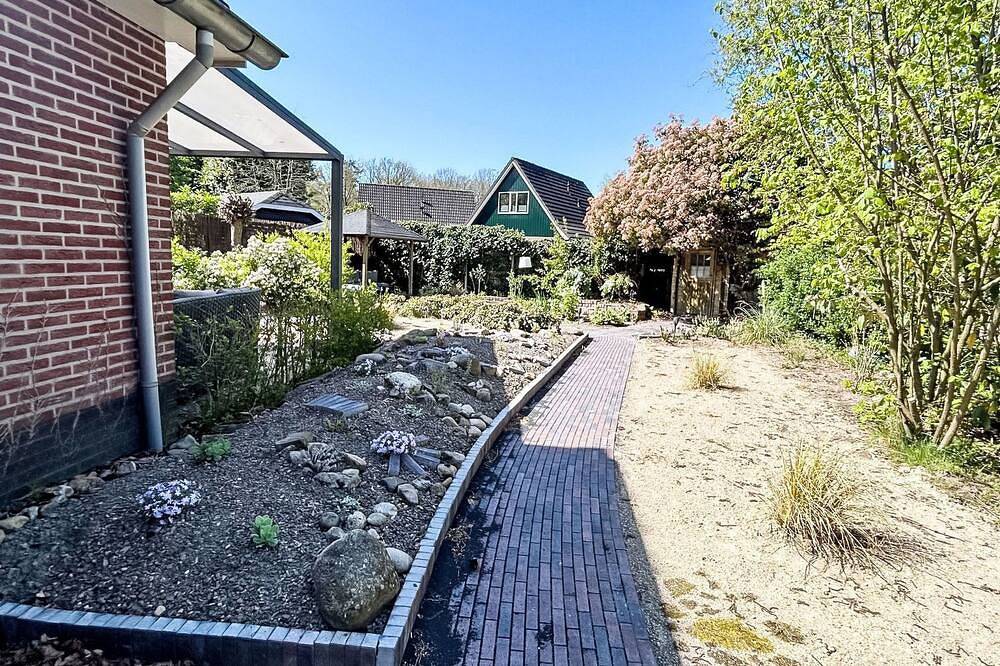 Geräumiges Ferienhaus mitten im Wald in Winterswijk, Achterhoek