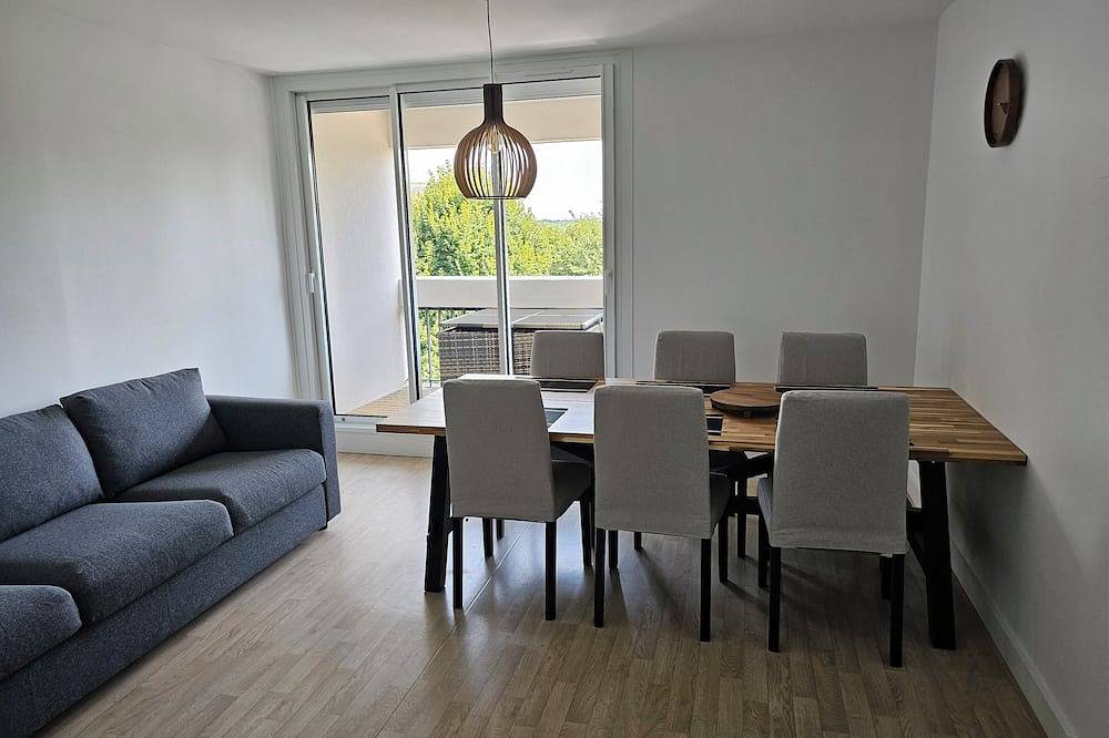 Appartement entier, Appartement neuf  pour 8 / 9 personnes au cœur de Dinan ( avec parking ) in Dinan, Région de Dinan