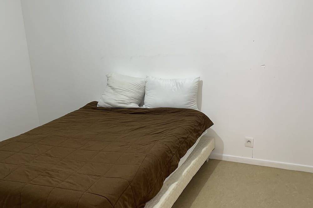 Entire apartment, Apartment T2 a fort d'Aubervilliers in Aubervilliers, Seine-Saint-Denis