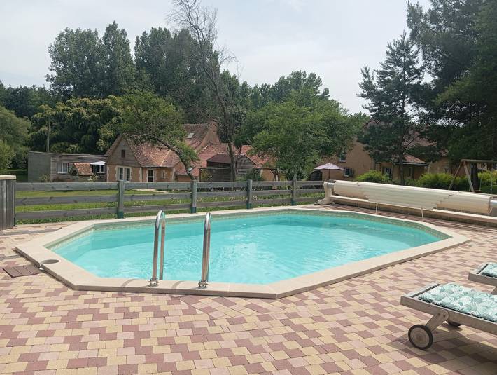 Gîte pour 4 personnes, avec Jardin et Bassin pour enfant dans la Sarthe