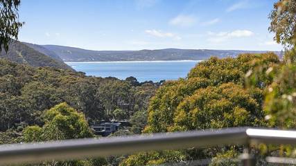 Holiday Home for 12 People in Lorne, Surf Coast Shire, Photo 2