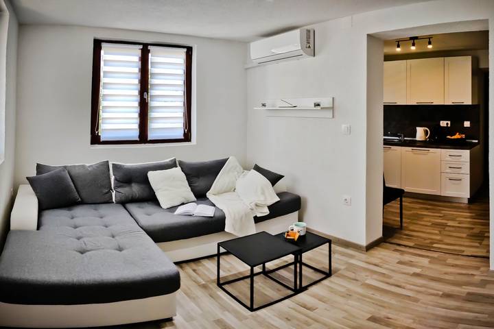 Ferienwohnung für 2 Personen, mit Balkon/Terrasse auf Lošinj
