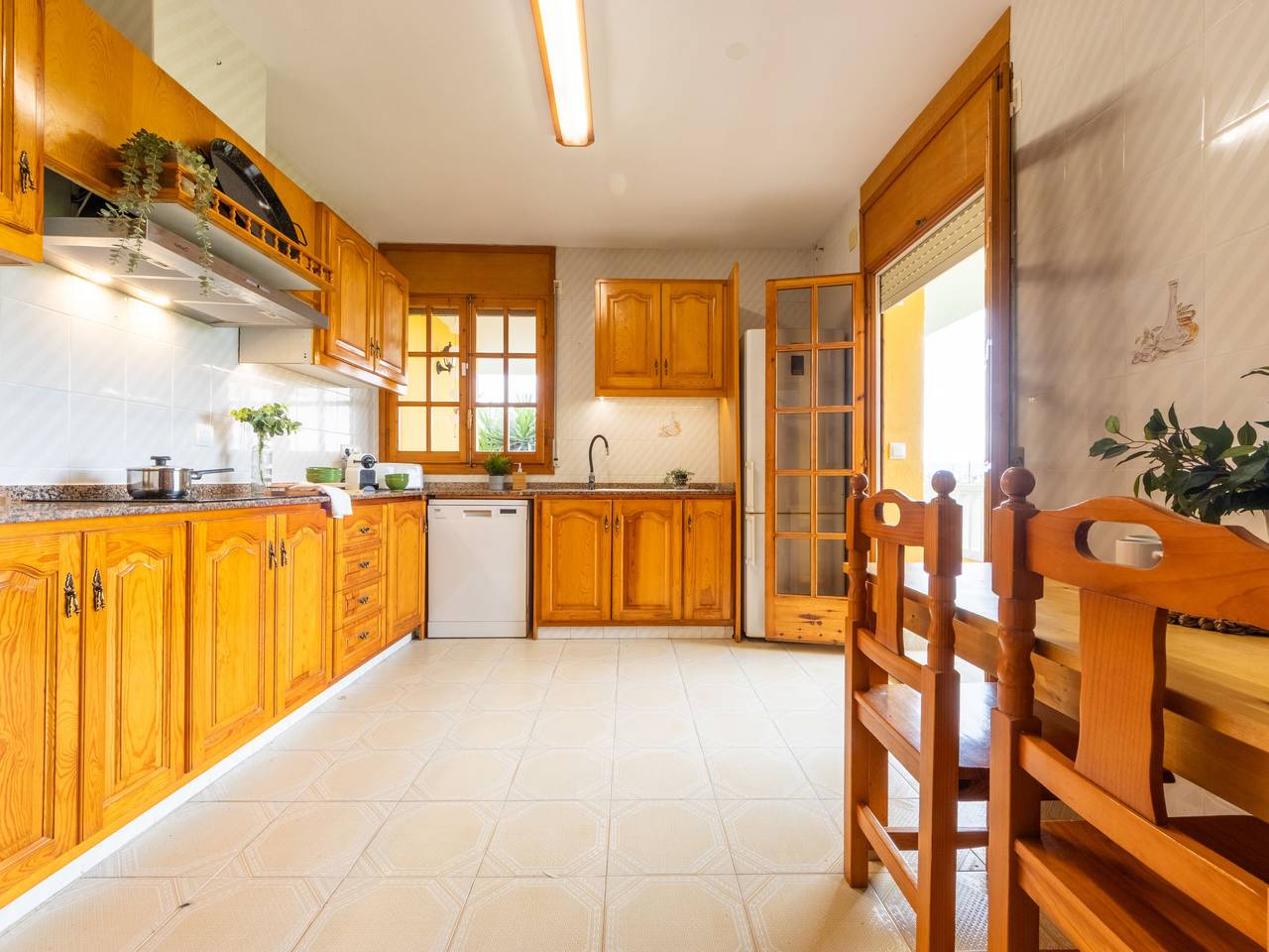 Corbella in Sant Jaume d'Enveja, Delta de l'Ebre