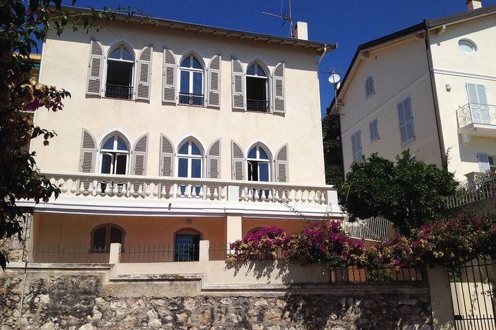 Villa pour 6 personnes, avec balcon à Villefranche-sur-Mer