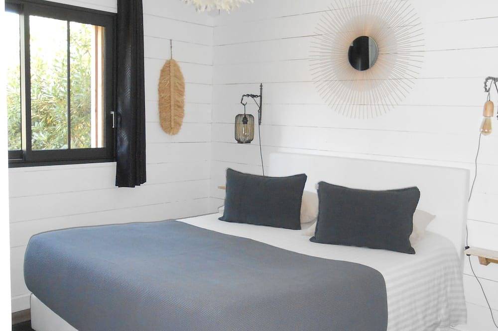 Villa du Bassin 33, Arès, quiet location, Spa, heated pool (from 1/05 to 15/10) in Arès, Arcachon region