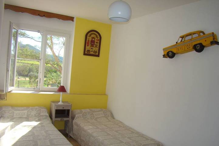 Gîte pour 6 personnes, avec terrasse et jardin à Collobrières - 4