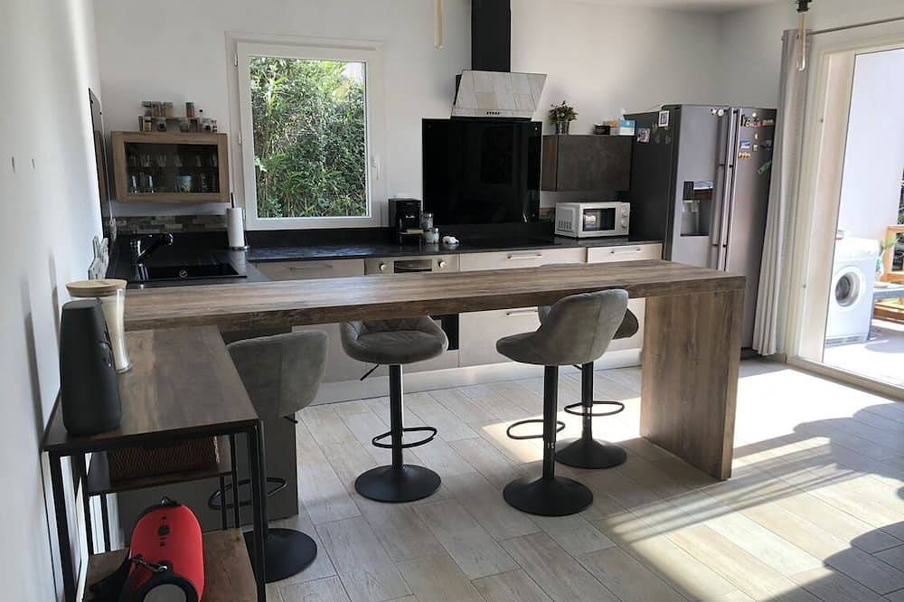 Geheel appartement, Location Semaine Appartement Type 3 70m2 + Jardin 80m2 in Martigues, Istres en omgeving