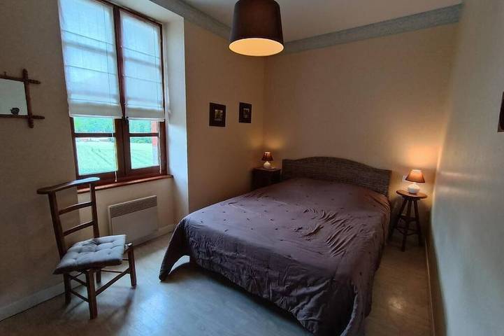 Location de vacances pour 4 personnes, avec jardin et piscine à Brengues - 2