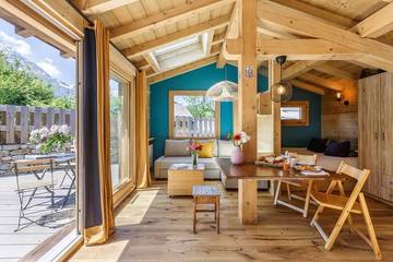 Gîte pour 2 personnes, avec jardin ainsi que terrasse et sauna dans Les Bossons