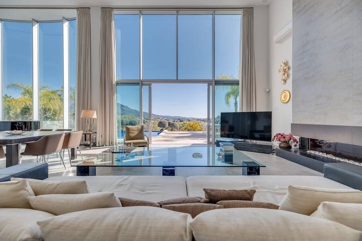 Villa 'Maria' Benahavis con piscina privada, Wi-Fi y aire acondicionado in Benahavís, Costa del Sol
