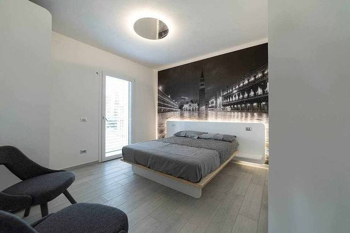Entire apartment, Residence Arena - new, modern, air con and pool in Lazise, Garda Mountains