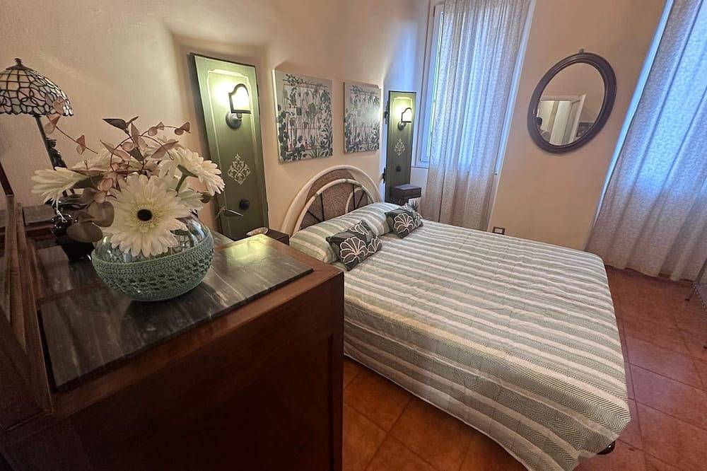 Entire apartment, Antica Residenza del Corso Viterbo apartment Guglielmo Marconi. in Viterbo, Viterbo Province