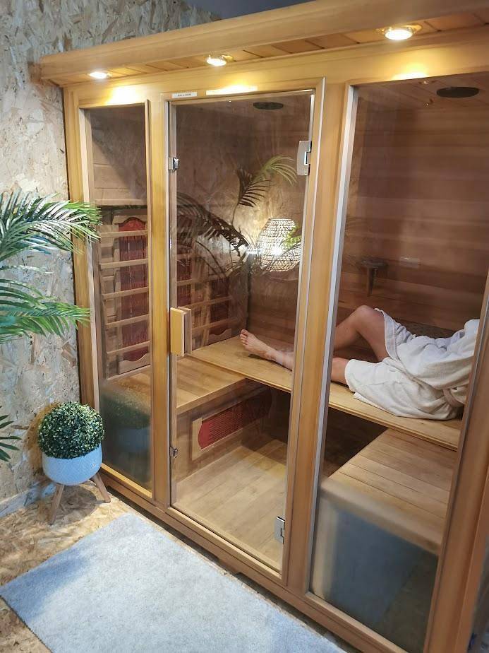 Chalet pour 8 personnes, avec terrasse ainsi que sauna et jardin en Bretagne - 3