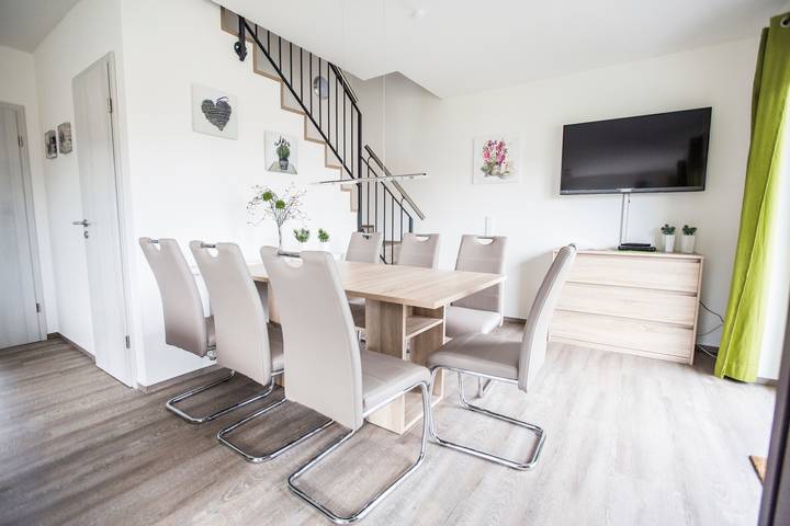 Ferienhaus für 7 Personen, mit Garten und Balkon sowie Seeblick und Sauna, kinderfreundlich an der Müritz - 3