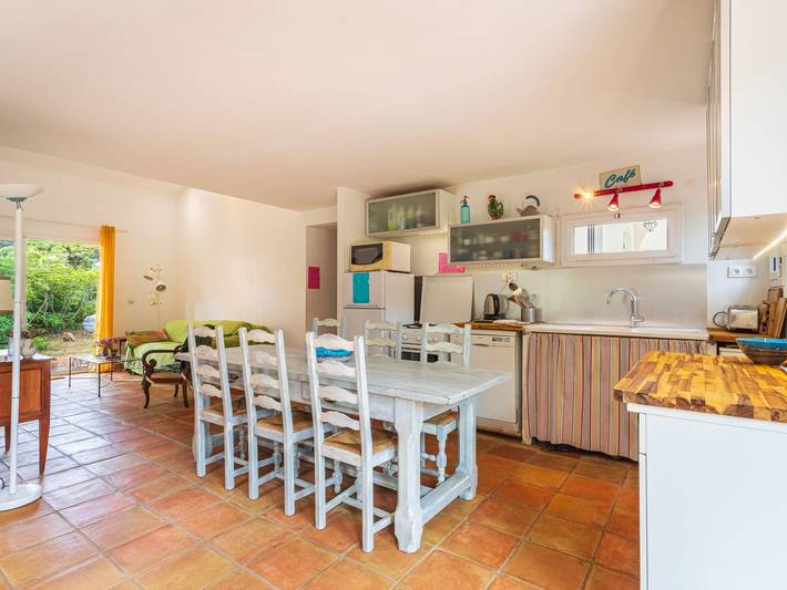 Location de vacances pour 6 personnes, avec terrasse et jardin à Giens - 4