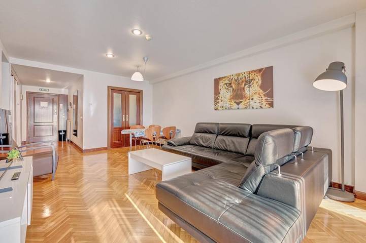 Apartamento para 4 personas, con jardín y vistas en Pamplona