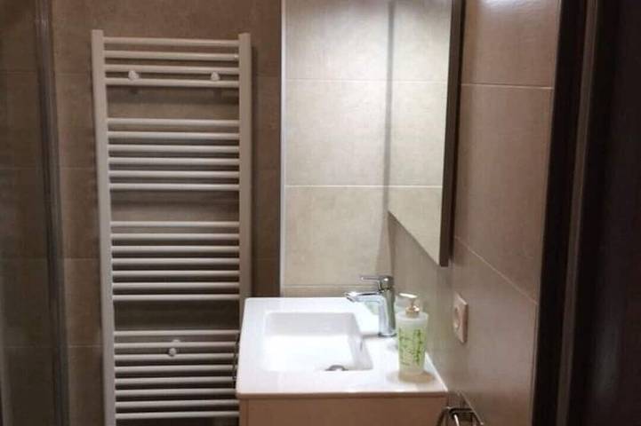 Location de vacances pour 4 personnes, avec piscine ainsi que jardin et terrasse à Eccica-Suarella - 4