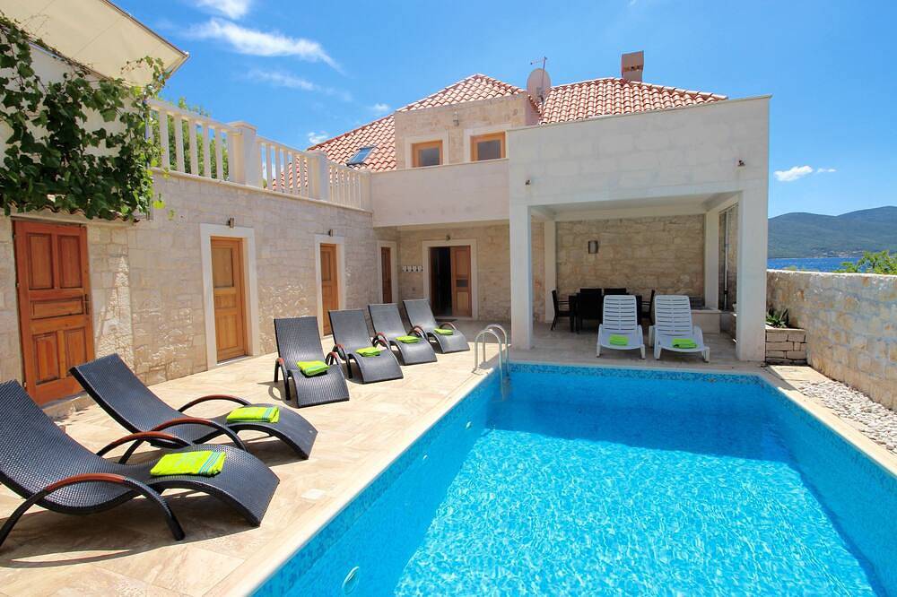 Villa Des Empreintes. Grande Villa De 5 Chambres En Bord De Mer De Luxe. Piscine Nord De Dubrovnik in Viganj, Dubrovnik-Neretva