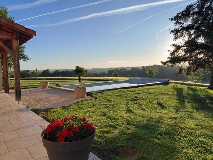 Location de vacances pour 8 personnes, avec vue ainsi que jardin et piscine à Condom - 3